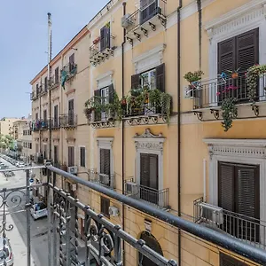palermo-central-apartment.sicilyhotelsitaly.net/